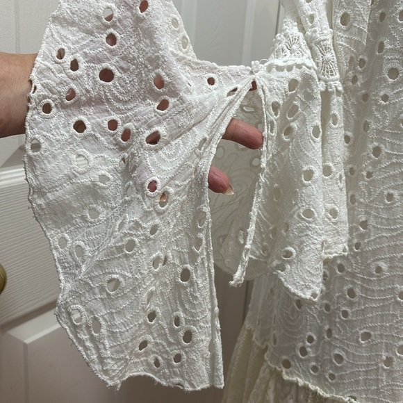 M Made In Italy White Eyelet Crochet Lace Long Bell Sleeve Mini Dress - Picture 8 of 12
